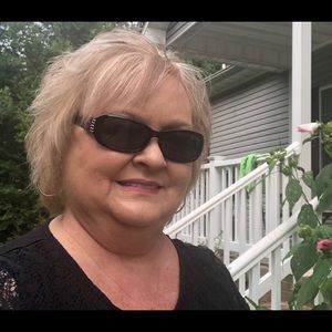 Meet your Posher, Joann